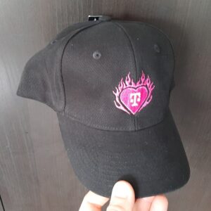 Flammendes Herz Baseball Cap Weiß/Schwarz